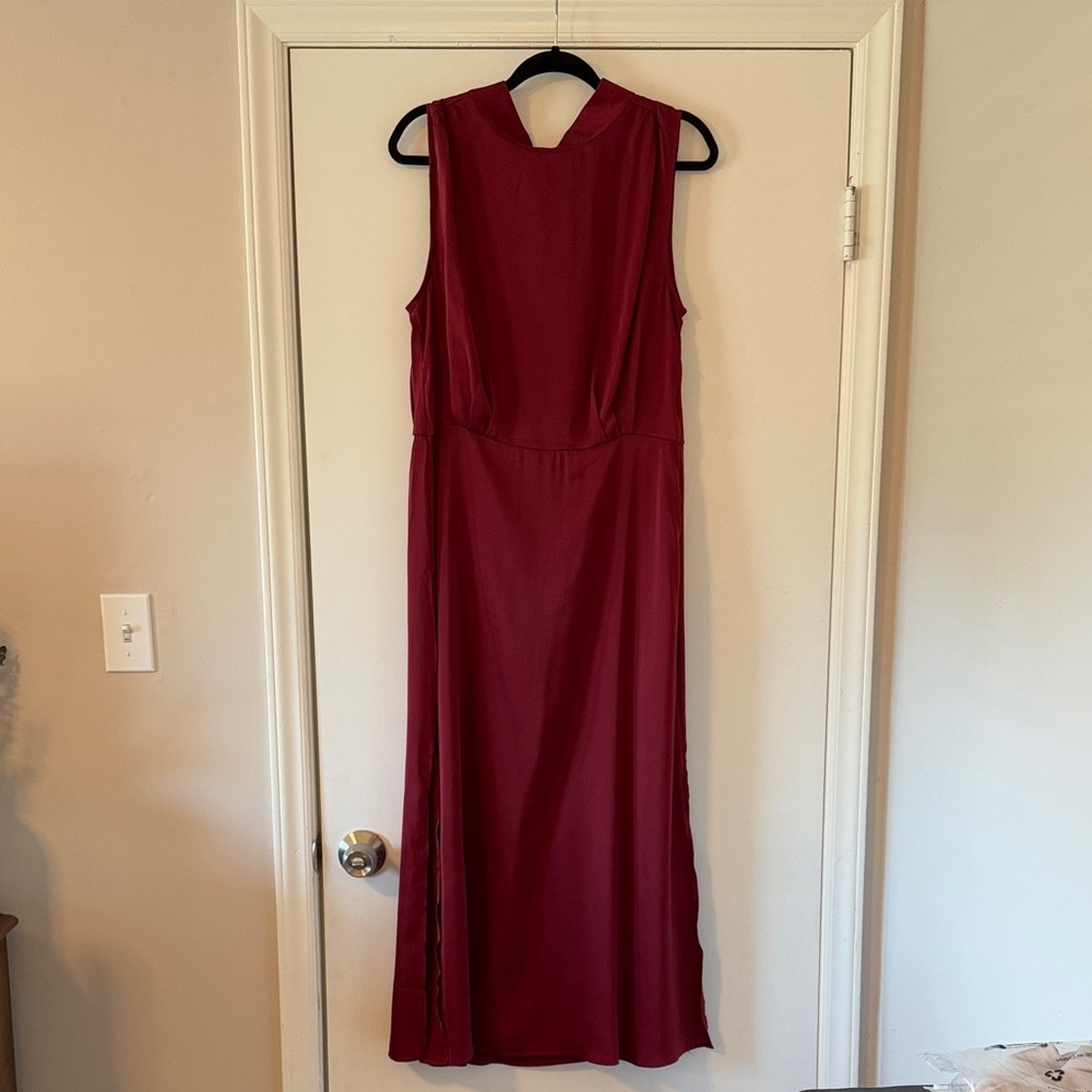 Elegant Burgundy Sleeveless Dress